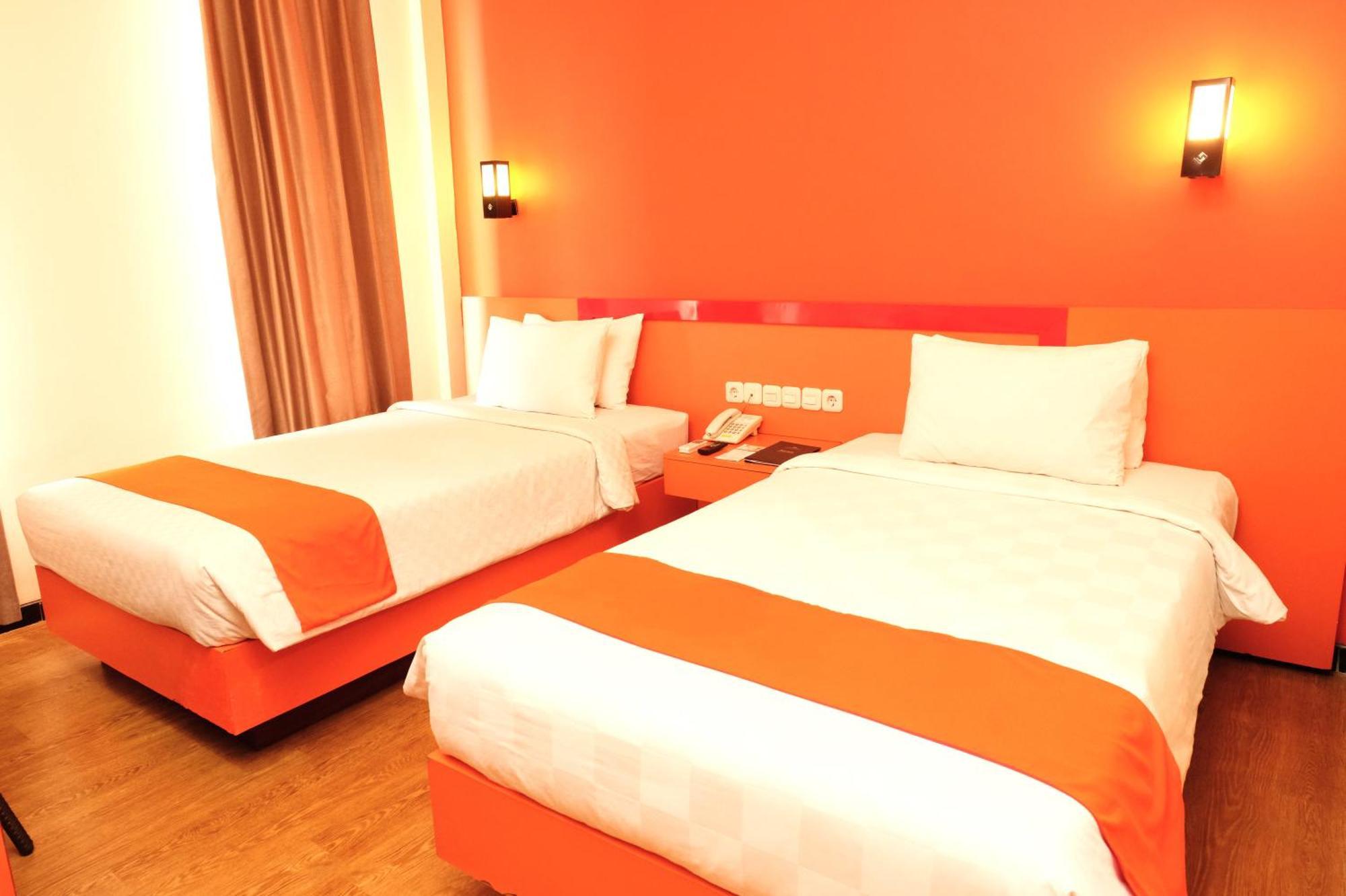 Halogen Hotel Airport Surabaya Sidoarjo Ngoại thất bức ảnh