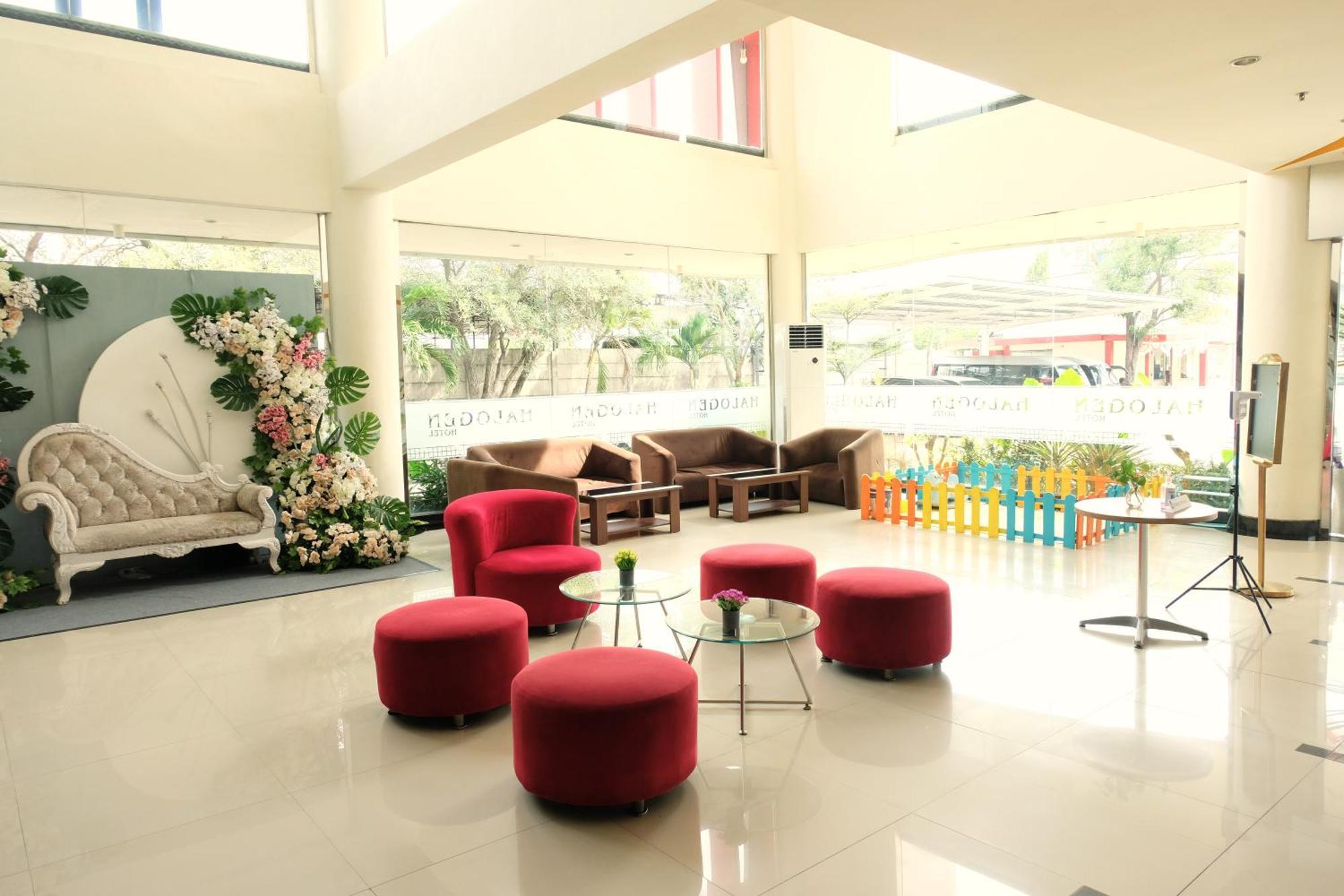 Halogen Hotel Airport Surabaya Sidoarjo Ngoại thất bức ảnh