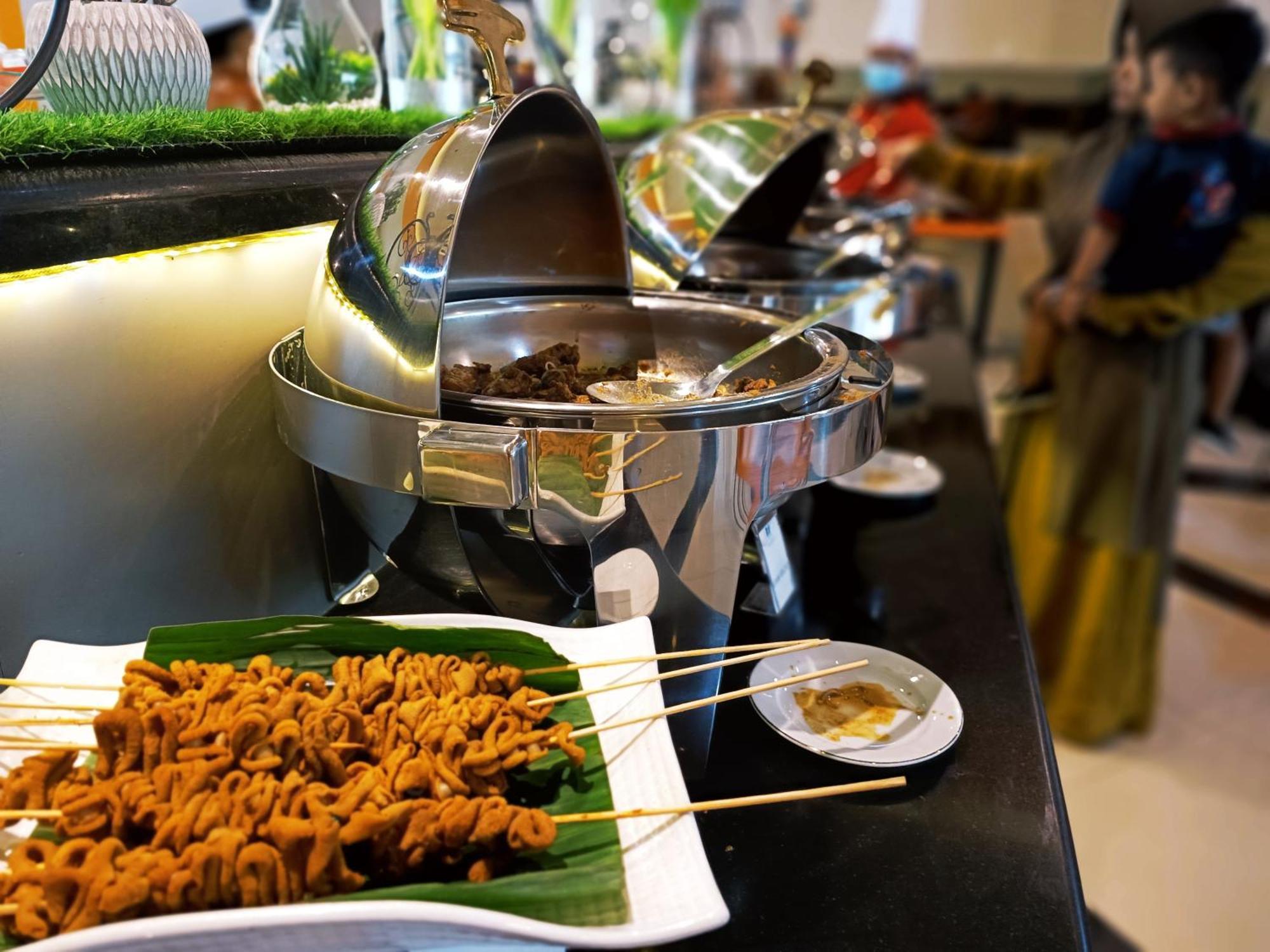 Halogen Hotel Airport Surabaya Sidoarjo Ngoại thất bức ảnh