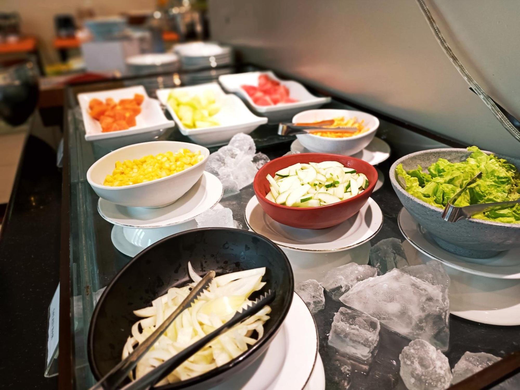 Halogen Hotel Airport Surabaya Sidoarjo Ngoại thất bức ảnh