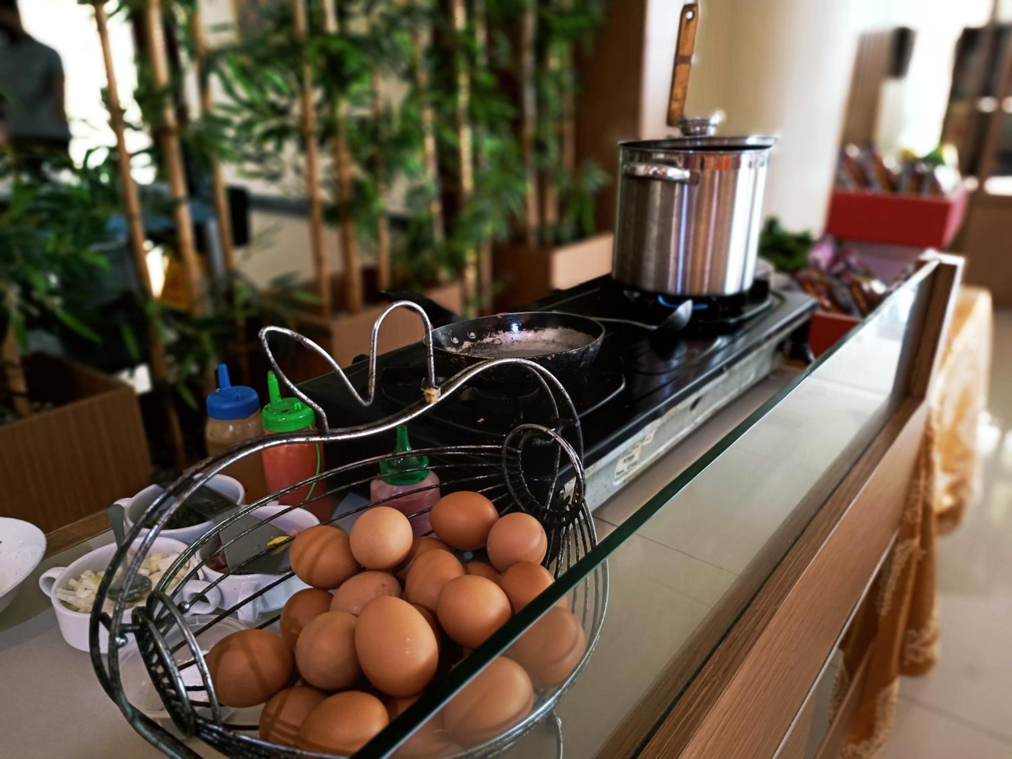 Halogen Hotel Airport Surabaya Sidoarjo Ngoại thất bức ảnh