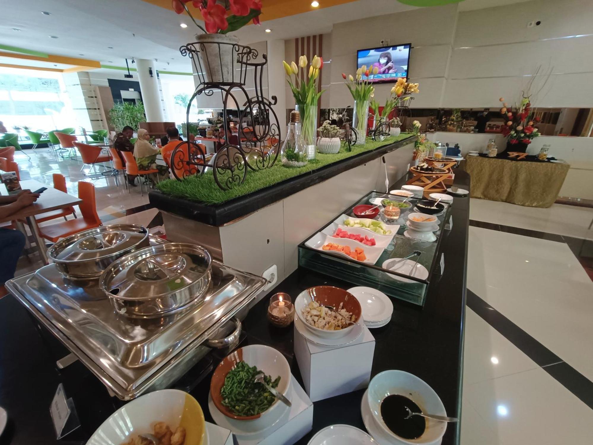 Halogen Hotel Airport Surabaya Sidoarjo Ngoại thất bức ảnh