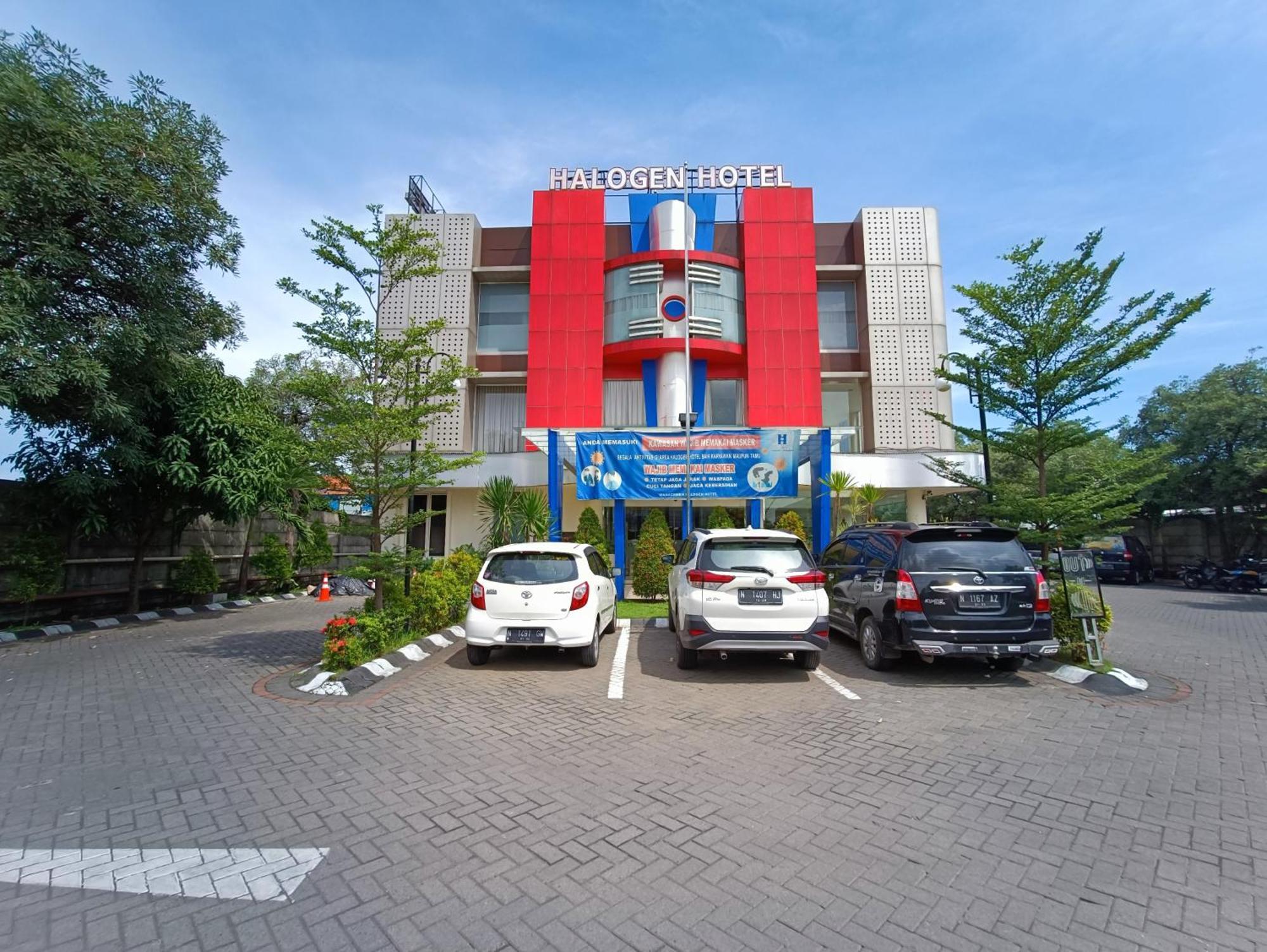 Halogen Hotel Airport Surabaya Sidoarjo Ngoại thất bức ảnh