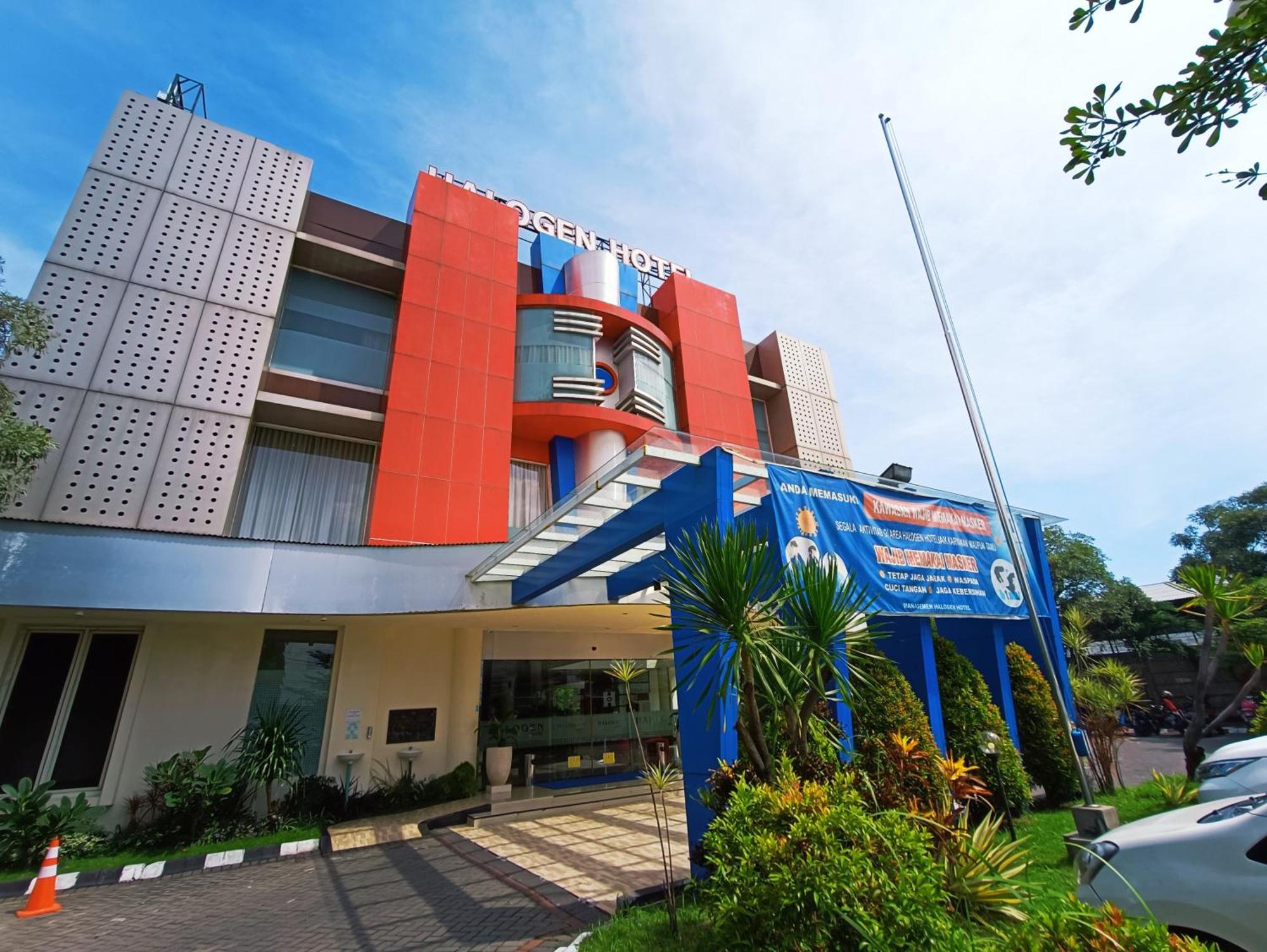 Halogen Hotel Airport Surabaya Sidoarjo Ngoại thất bức ảnh