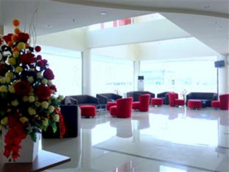 Halogen Hotel Airport Surabaya Sidoarjo Ngoại thất bức ảnh